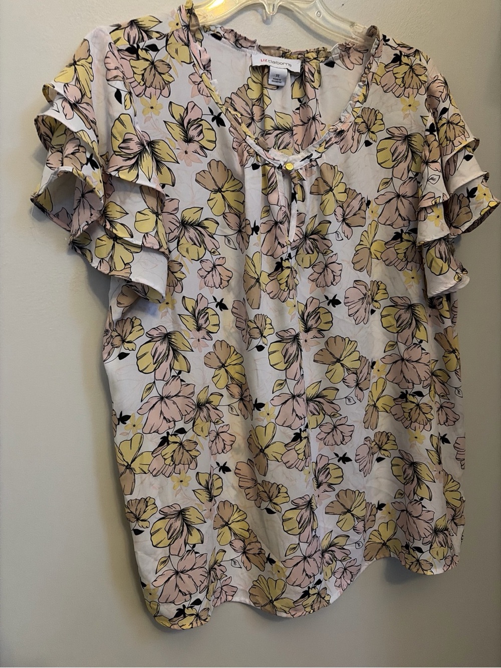 Liz Claiborne Cream Floral Ruffle Sleeve Blouse